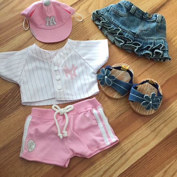 Build-A-Bear Other - Build A Bear clothing bundle